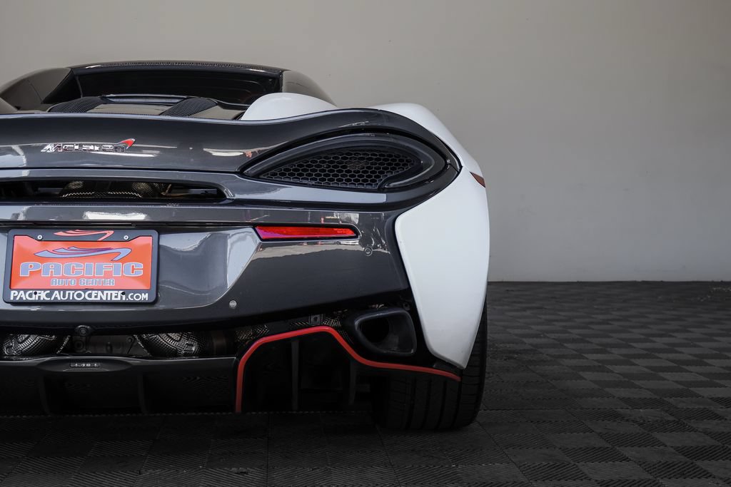 Used 2018 McLaren 570S Spider RWD image 20