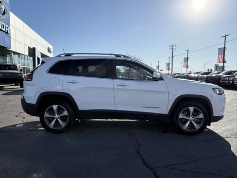 Used 2020 Jeep Cherokee Limited image 9