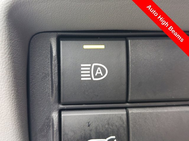 Certified 2020 Toyota Highlander LE FWD image 19
