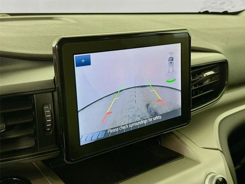 Used 2022 Ford Explorer XLT w/ Class IV Trailer Tow Package image 13