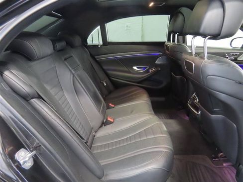 Used 2018 Mercedes-Benz S 560 Sedan image 39