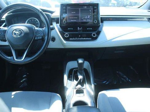 Certified 2020 Toyota Corolla SE w/ SE Premium Package FWD image 11