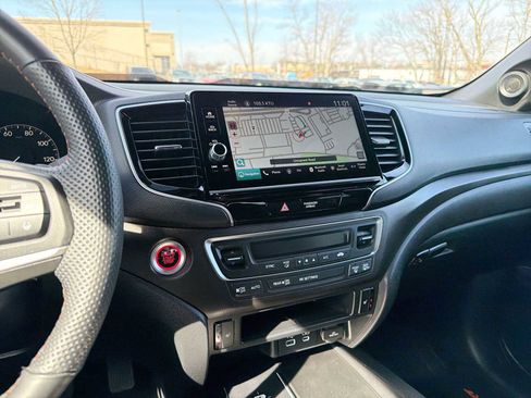 Used 2025 Honda Ridgeline TrailSport image 27