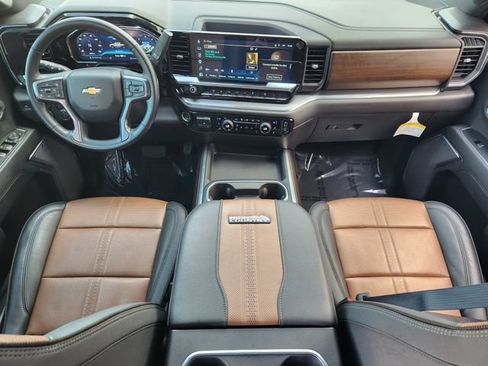 Used 2025 Chevrolet Silverado 2500 High Country w/ Technology Package AWD/4WD image 28