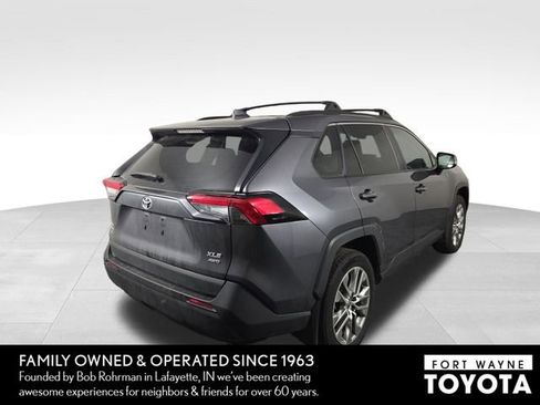 Used 2023 Toyota RAV4 XLE Premium image 7