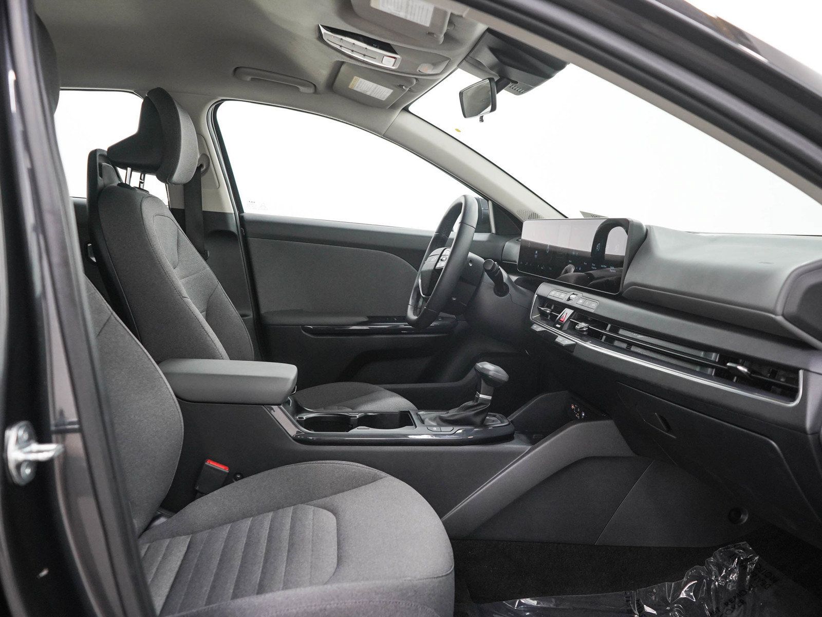 Used 2025 Kia K4 EX FWD image 11