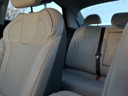 Used 2022 Hyundai Elantra Limited w/ Cargo Package image 18