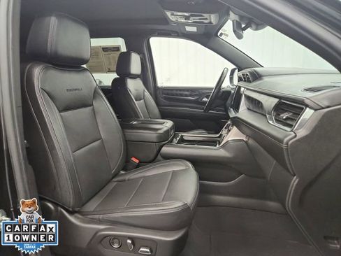 Used 2023 GMC Yukon Denali image 32