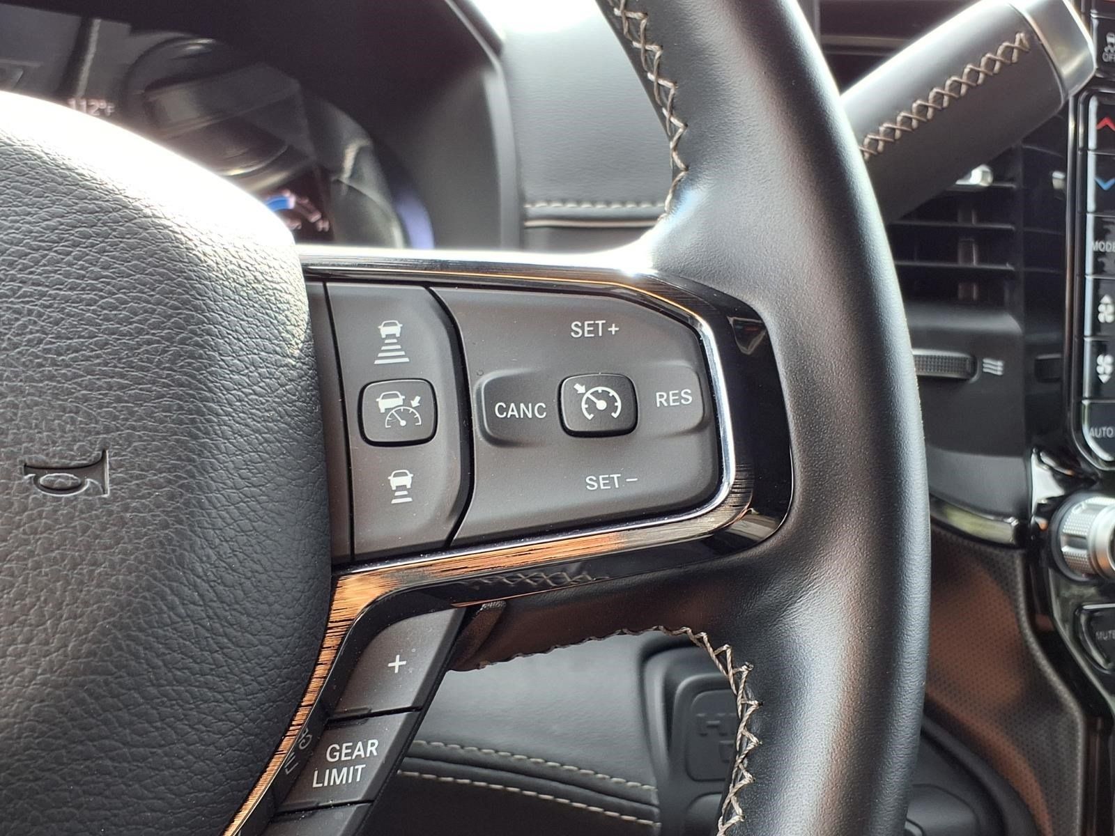 Used 2025 RAM 3500 Limited AWD/4WD image 25