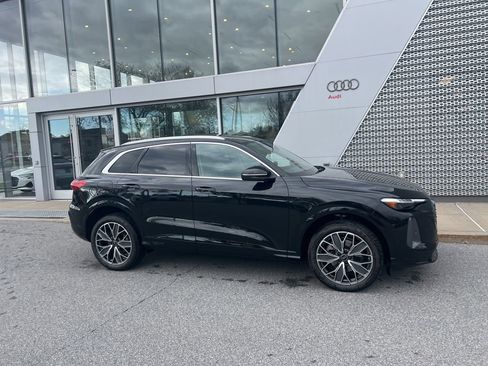 Used 2025 Audi Q5 Premium Plus w/ Premium Plus AWD/4WD image 12