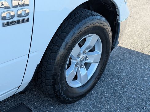 Used 2021 RAM 1500 Classic SLT RWD image 12