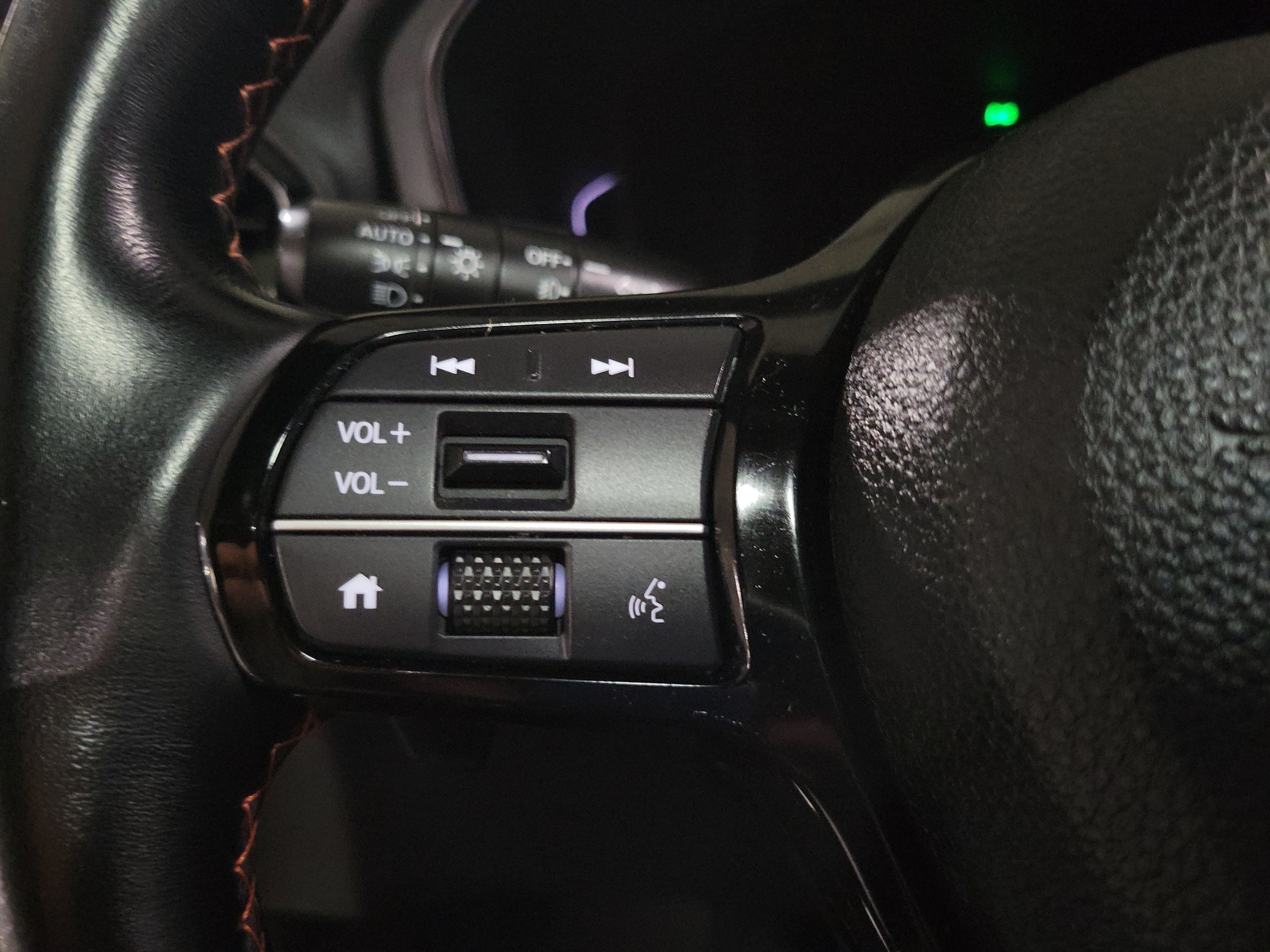 Used 2025 Honda Pilot TrailSport image 32
