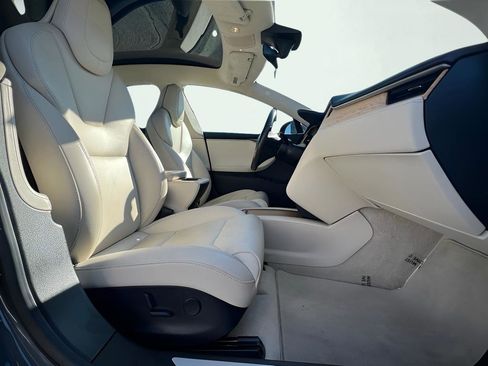 Used 2018 Tesla Model S 100D image 32