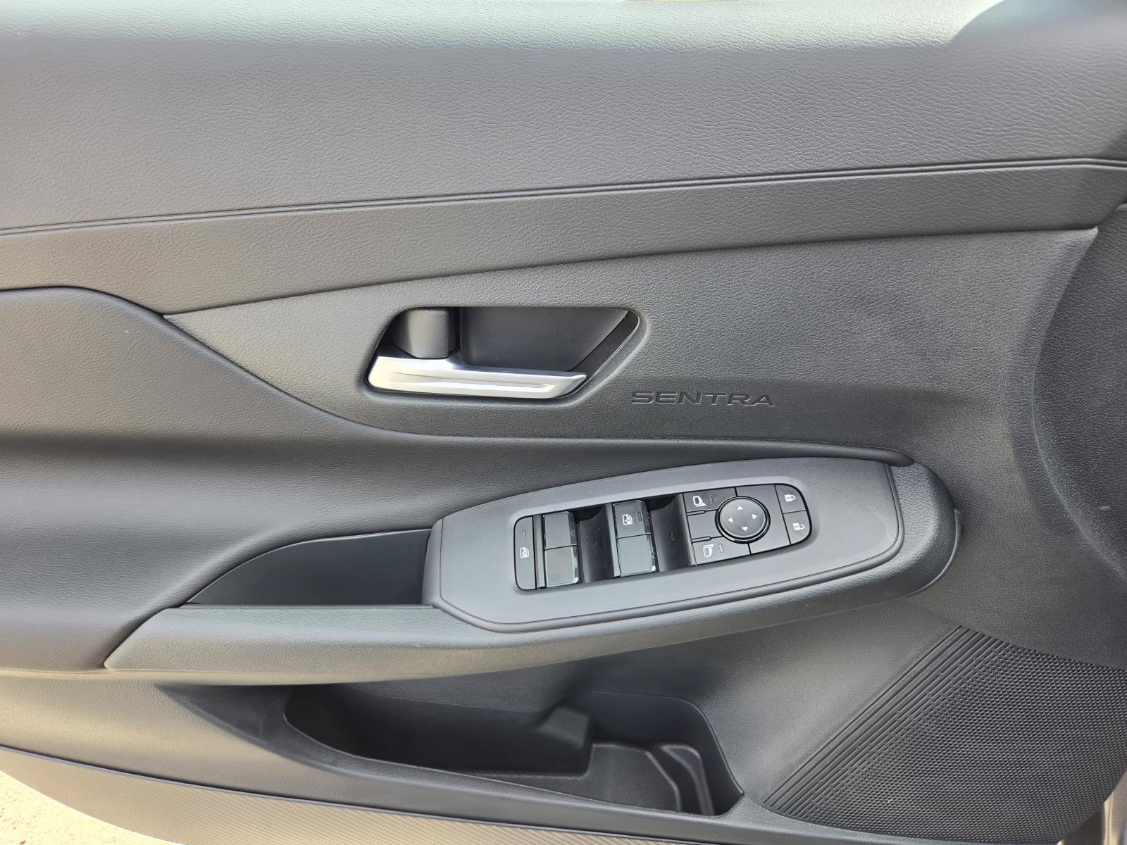 New 2027 Nissan Sentra SV FWD image 15