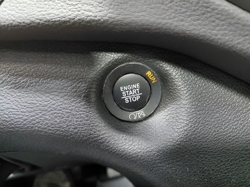 Used 2022 Jeep Cherokee Limited AWD/4WD image 34
