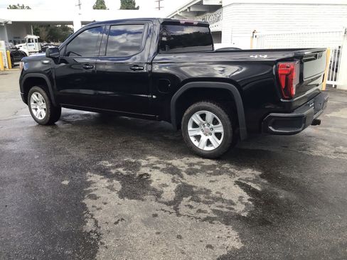 Used 2022 GMC Sierra 1500 Elevation image 3