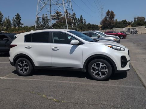 Used 2021 Kia Sportage LX FWD image 4
