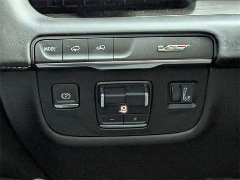 New 2026 GMC Terrain Elevation w/ Elevation Premium Package image 30