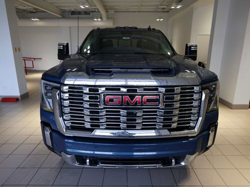 New 2026 GMC Sierra 2500 Denali w/ Denali Reserve Package image 32