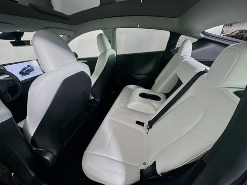 Used 2024 Tesla Model Y Long Range image 26