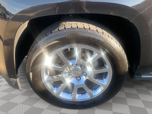 Used 2016 GMC Yukon Denali w/ Open Road Package image 25