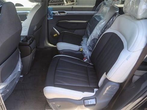 New 2026 Kia EV9 GT-Line image 18
