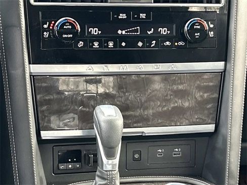 Used 2024 Nissan Armada Platinum w/ Captain's Chairs Package image 28