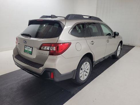 Used 2018 Subaru Outback 2.5i Premium AWD/4WD image 9