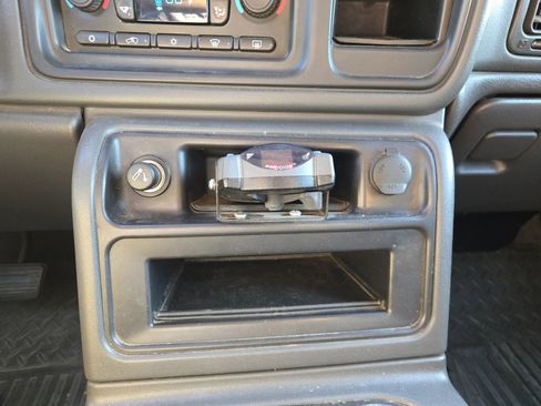 Used 2007 Chevrolet Silverado 2500 LT w/ Heavy-Duty Power Package image 26