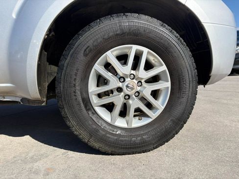 Used 2016 Nissan Frontier SV image 37