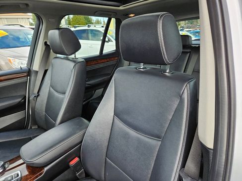 Used 2017 BMW X3 xDrive28i image 12