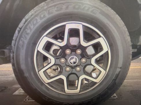 Used 2025 Ford Bronco Outer Banks image 10