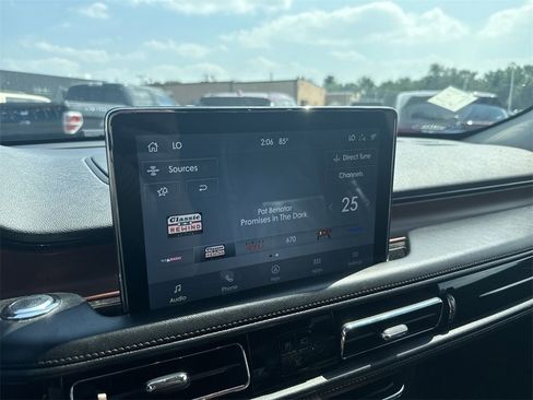 Certified 2020 Lincoln Aviator Reserve w/ Equipment Group 201A image 12