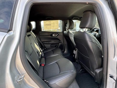 New 2026 Jeep Compass Latitude AWD/4WD image 6