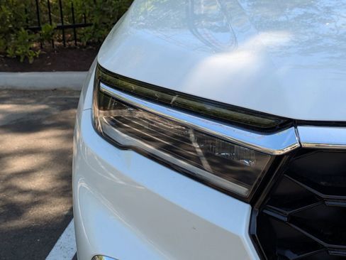 Used 2025 Honda Pilot Touring image 10