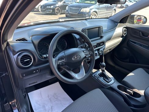Used 2021 Hyundai Kona SE w/ Cargo Package image 13