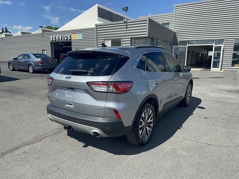 Certified 2022 Ford Escape Titanium w/ Class II Trailer Tow Package image 24