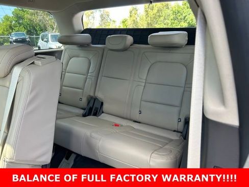Used 2024 Lincoln Navigator Premiere image 16