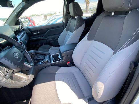 Used 2025 Toyota Tacoma TRD Sport AWD/4WD image 6