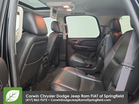 Used 2014 GMC Yukon Denali AWD/4WD image 30