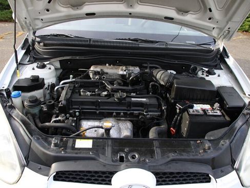 Used 2008 Hyundai Accent SE FWD image 18