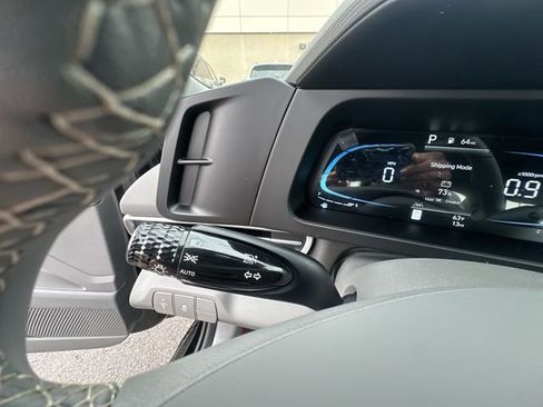 New 2026 Hyundai Elantra Sport FWD image 32