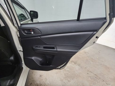 Used 2014 Subaru Crosstrek 2.0i Limited w/ Popular Package #2 image 28