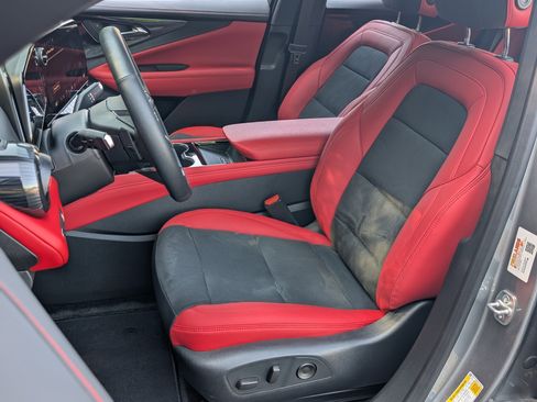 Used 2025 Chevrolet Blazer EV RS image 16