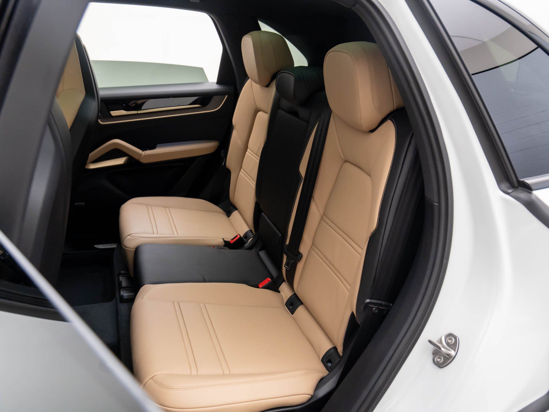 Certified 2026 Porsche Cayenne AWD/4WD image 20