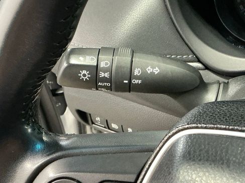 Used 2024 Toyota Venza XLE AWD/4WD image 38