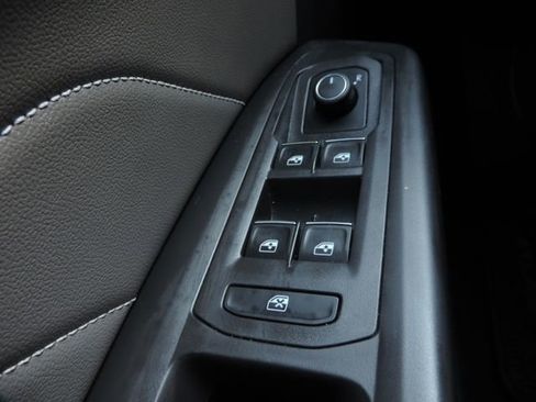 Used 2023 Volkswagen Atlas Cross Sport SEL image 31