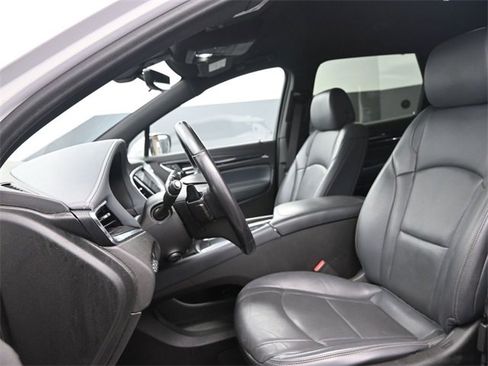 Used 2022 Buick Enclave Premium image 9