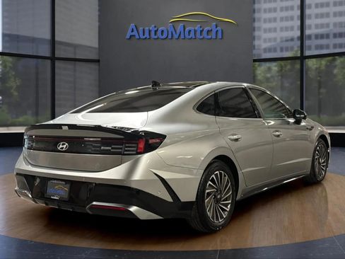 Used 2025 Hyundai Sonata Limited image 11