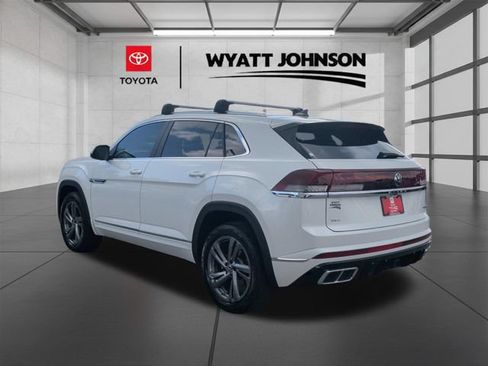 Used 2024 Volkswagen Atlas Cross Sport SEL R-Line AWD/4WD image 3